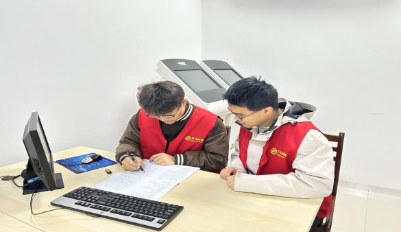 以學(xué)習(xí)強(qiáng)本領(lǐng)，以實(shí)干創(chuàng)佳績(jī)